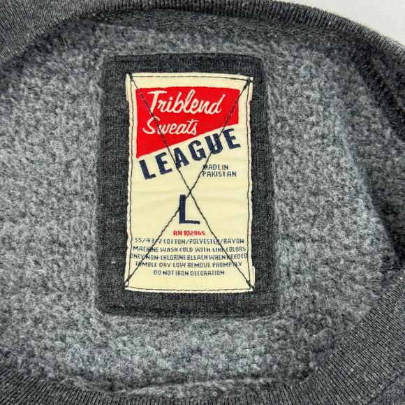 Iowa Hawkeyes Sweatshirt Gray Crew Neck Pullover Logo Big Ten Size Large 1847 - Picture 5 of 10